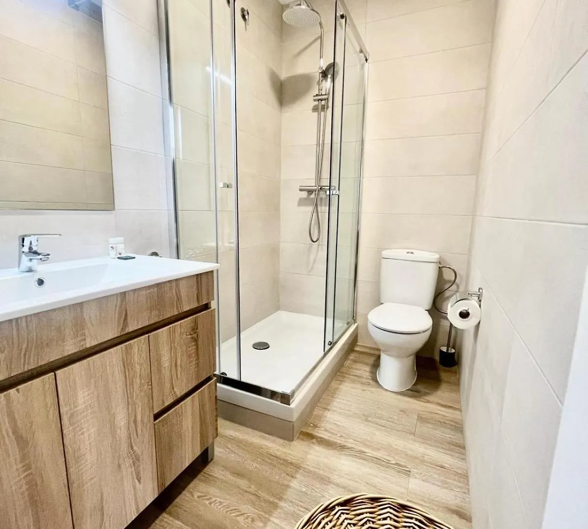 Pg Sant Juan Apartment Barcelona